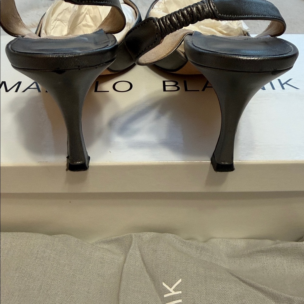 $995 Manolo Blahnik Metallic Silver Gray Slingback Heels 37 7 - Picture 6 of 10